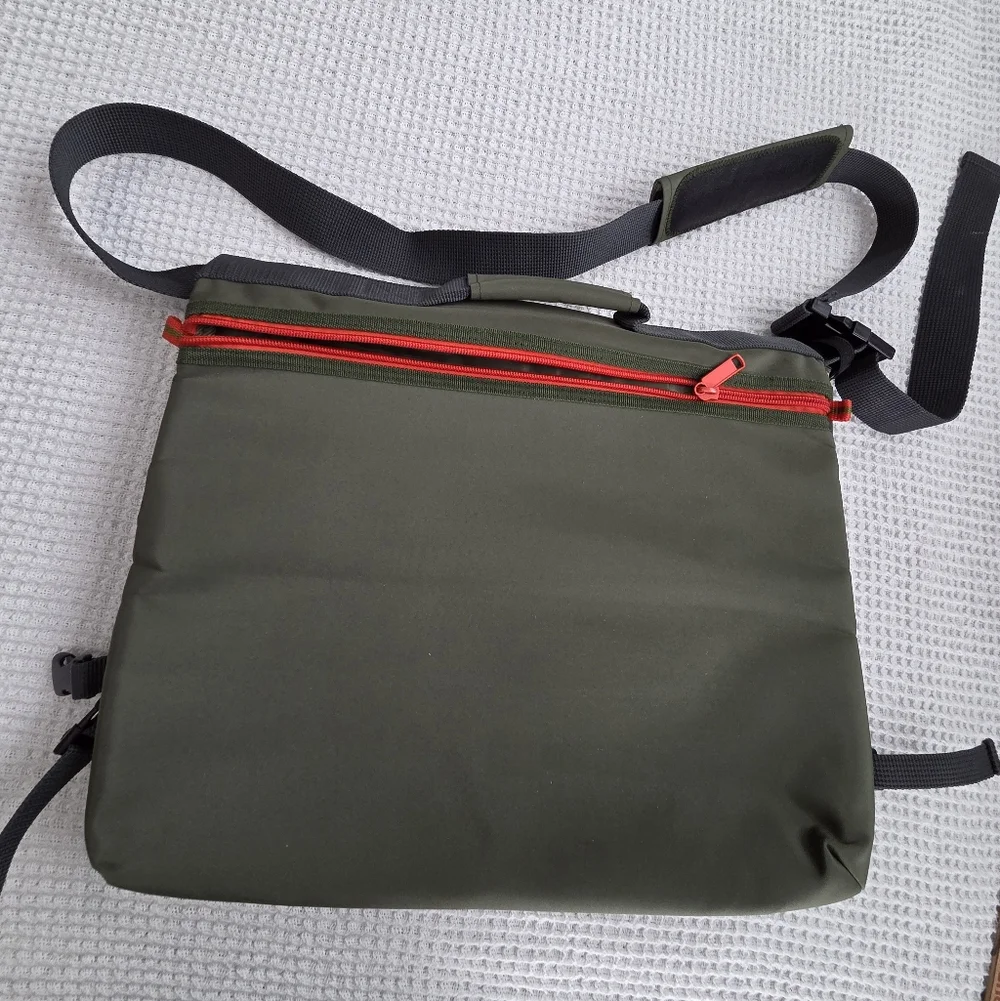 Version 4.0 Laptop Bag